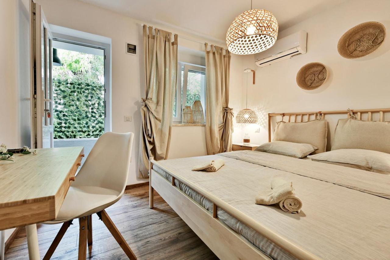 Pikarin Rooms B&B Vrsar Bagian luar foto