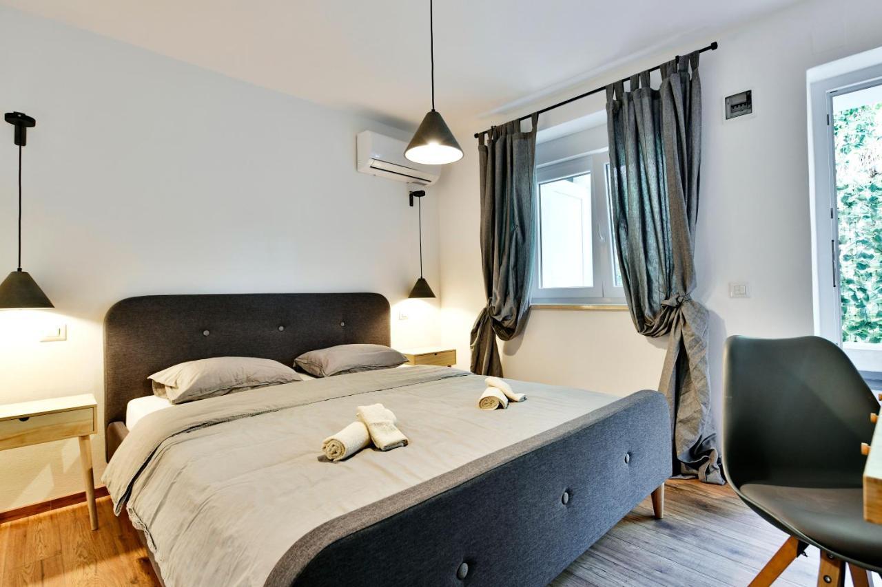 Pikarin Rooms B&B Vrsar Bagian luar foto