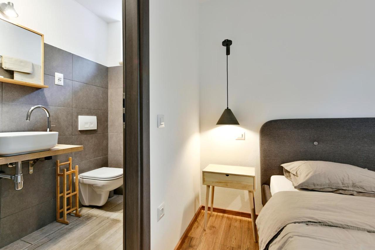 Pikarin Rooms B&B Vrsar Bagian luar foto