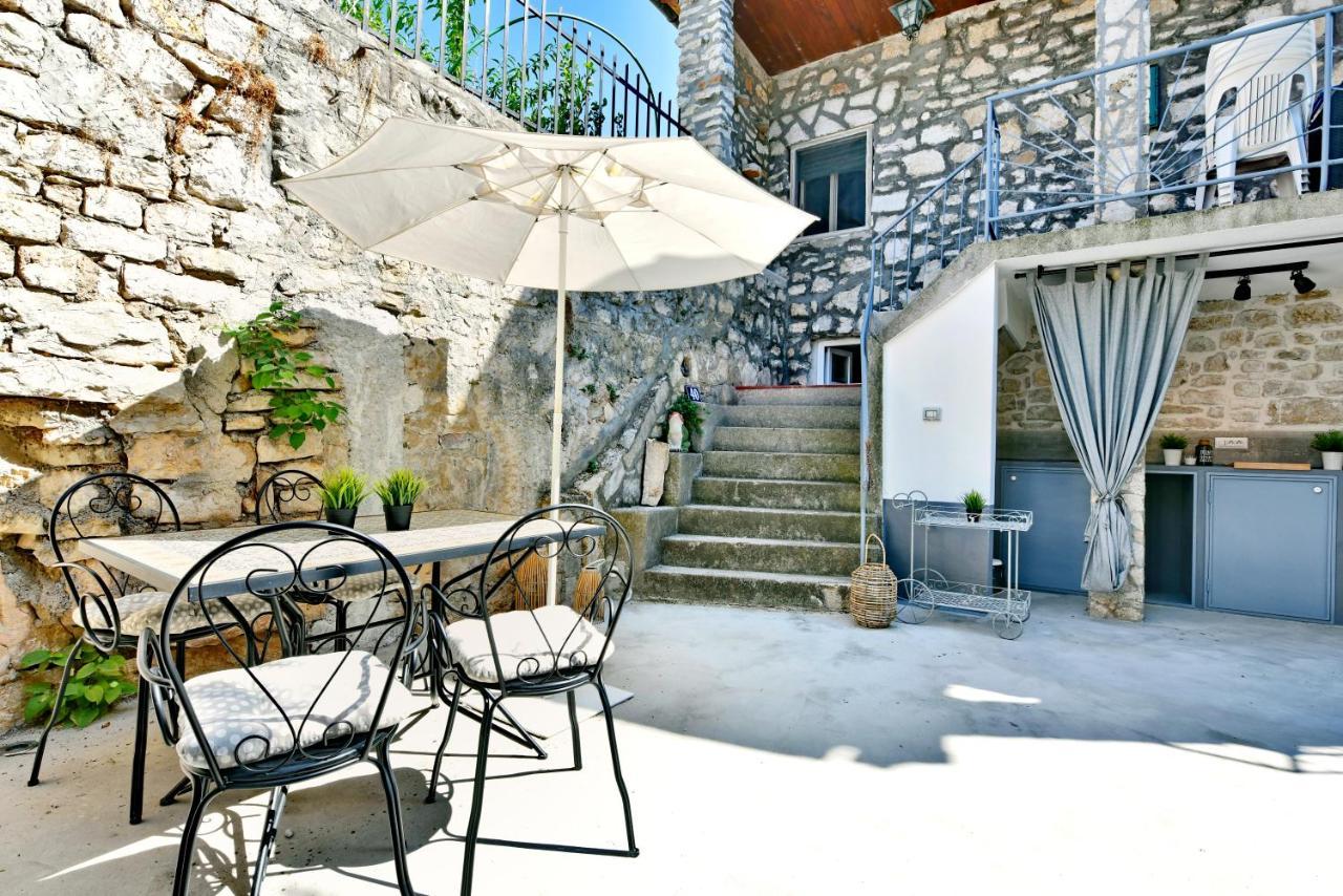 Pikarin Rooms B&B Vrsar Bagian luar foto