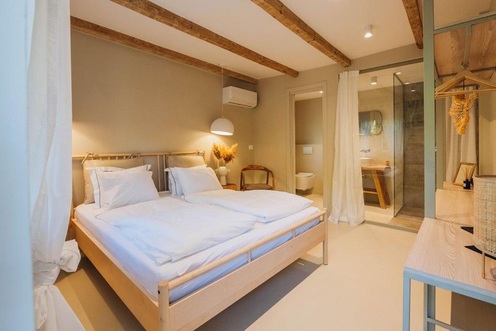 Pikarin Rooms B&B Vrsar Bagian luar foto